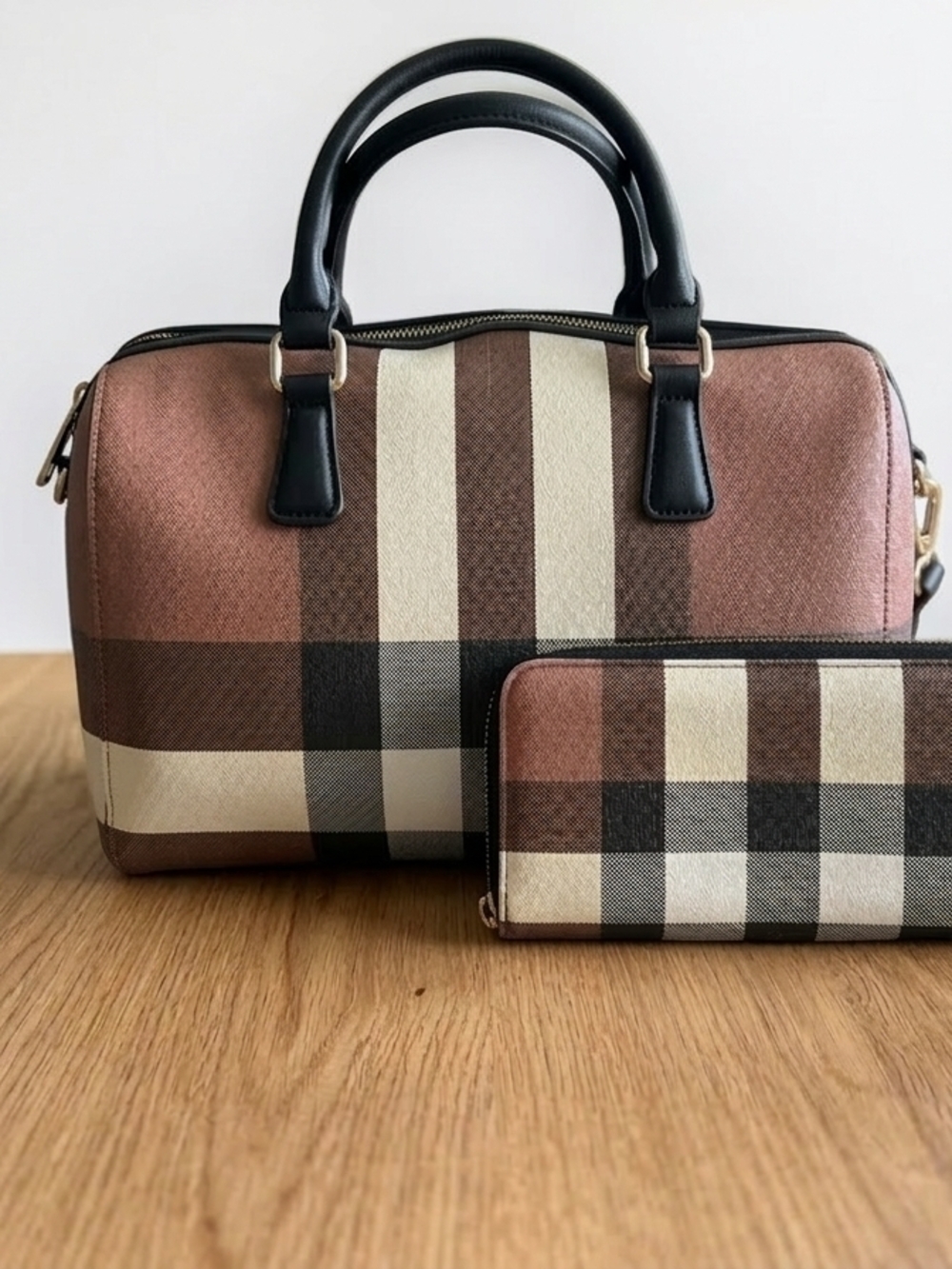 NEW PLAID BOWLING BAG WITH MATCHING WALLET